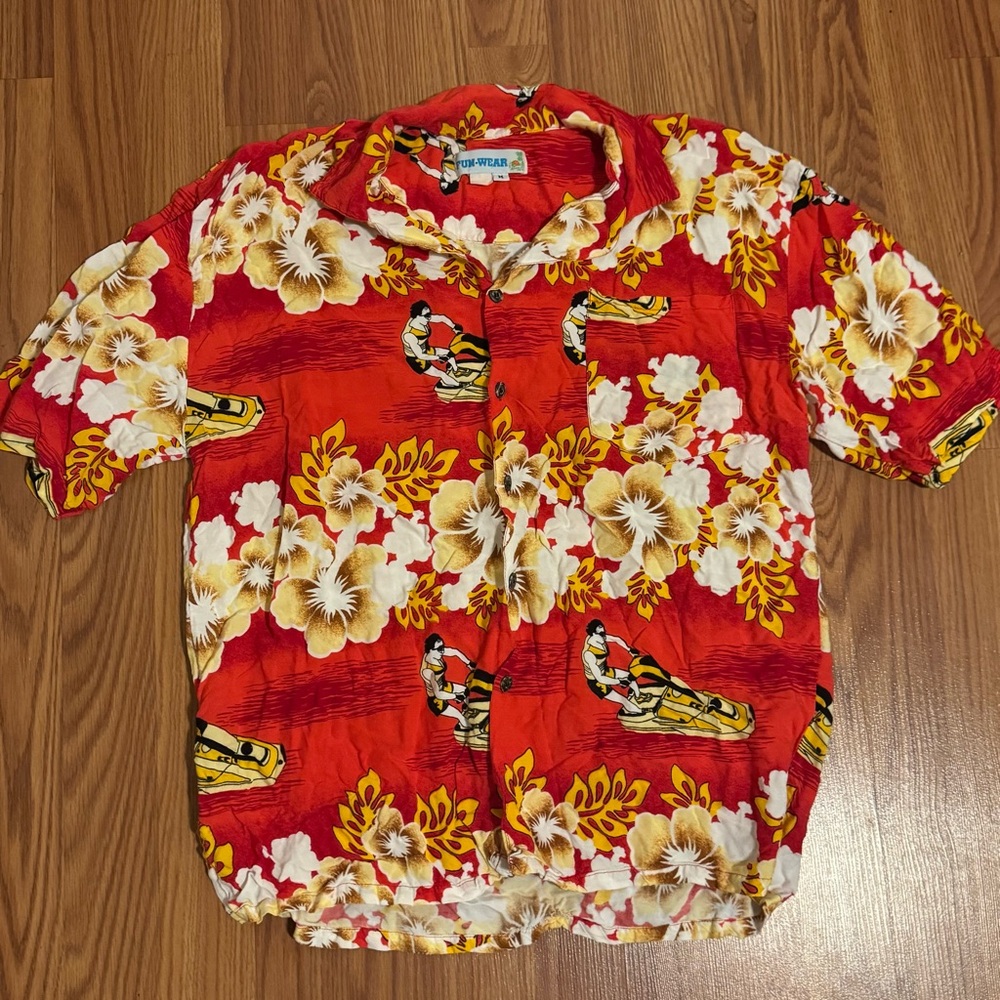 Fun Wear Retro Vintage Men’s Red Floral Hawaiian Short Sleeve Shirt Size‎ M